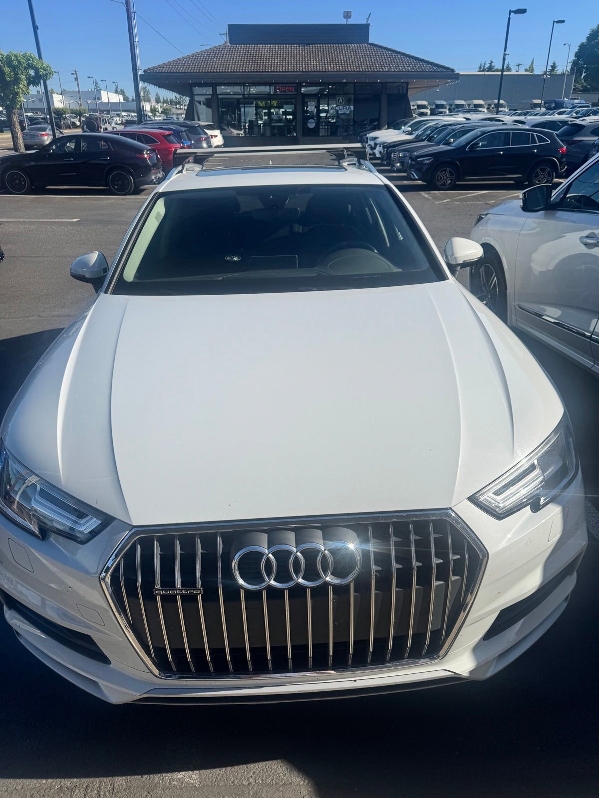 Used 2019 Audi A4 2.0T allroad Premium Plus w/ Premium Plus Package AWD/4WD image 2