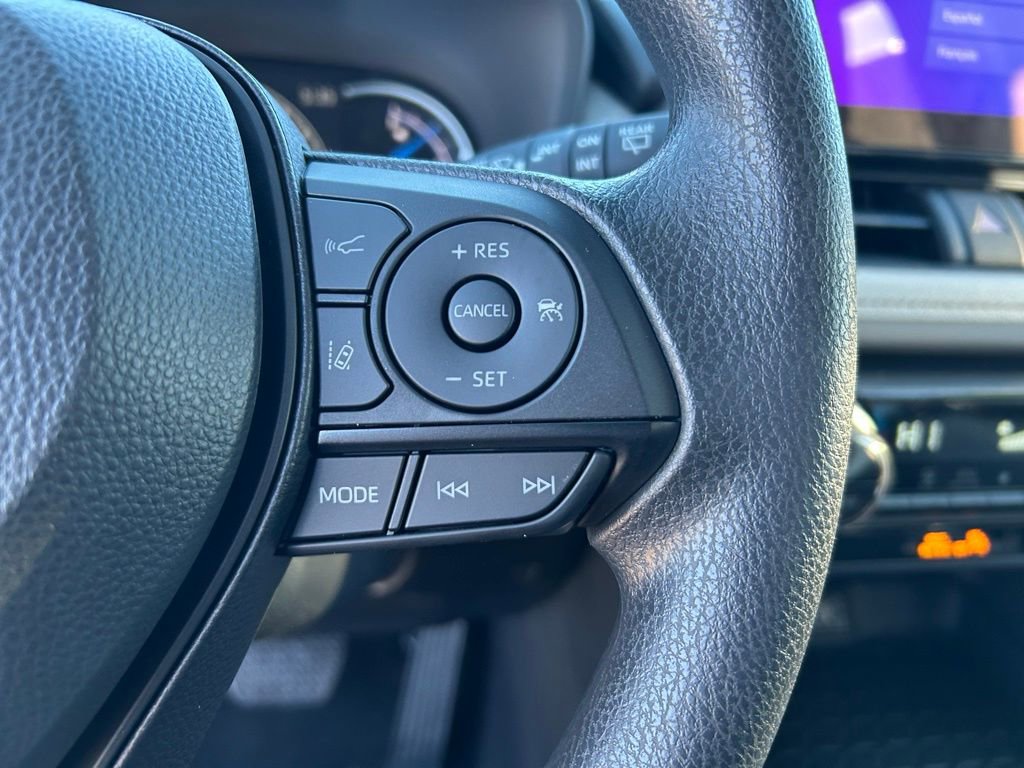 Used 2025 Toyota RAV4 XLE image 21