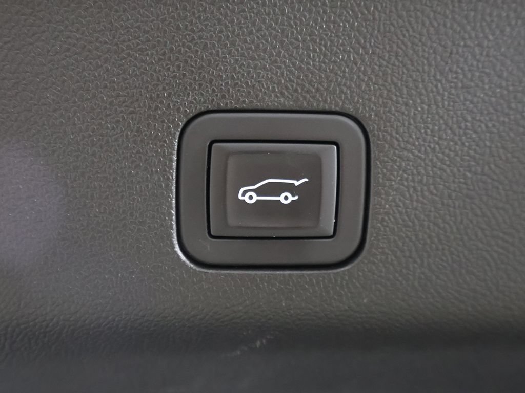 Used 2025 Chevrolet Tahoe RST w/ Comfort Package AWD/4WD image 25