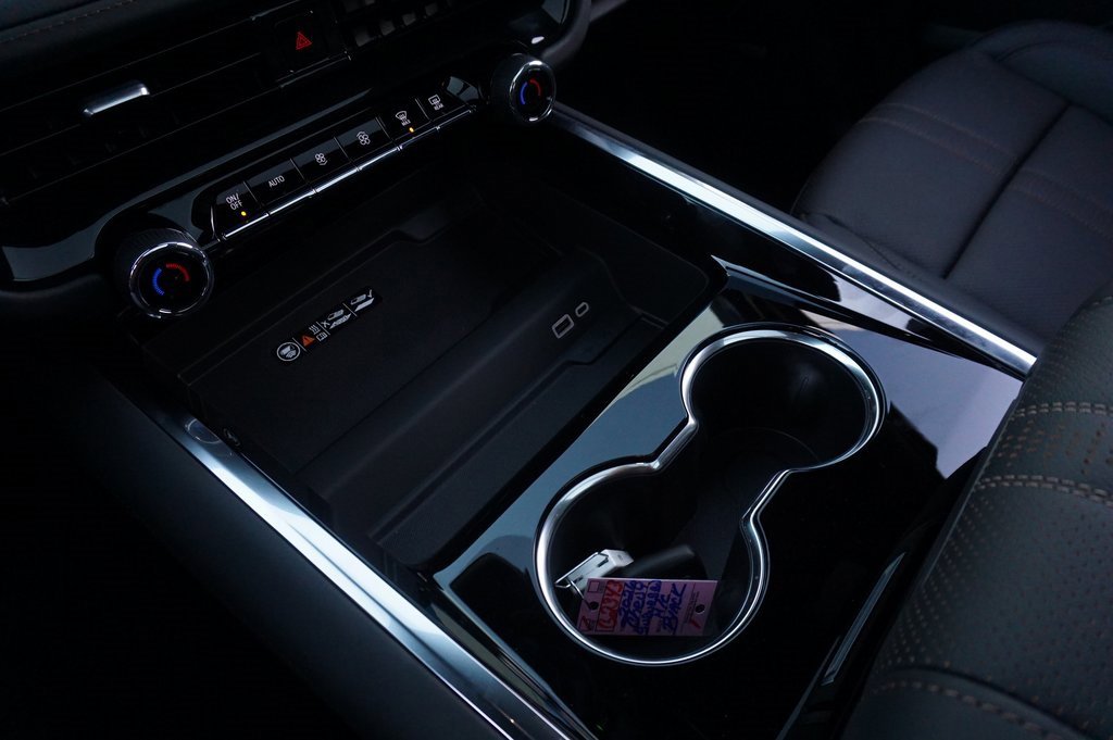 New 2026 Chevrolet Suburban High Country w/ Sun And Tow Package image 18