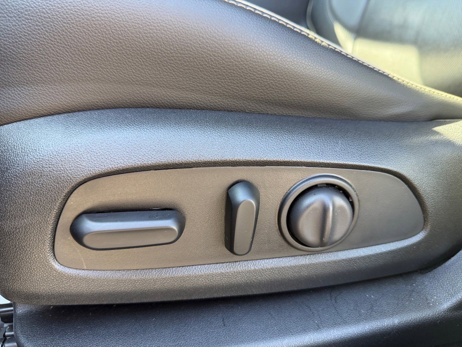 Used 2019 GMC Acadia Denali w/ Technology Package image 14