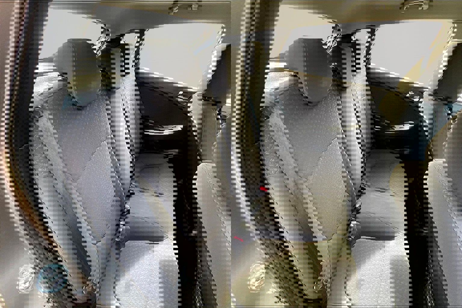 Used 2012 Hyundai Accent SE image 24