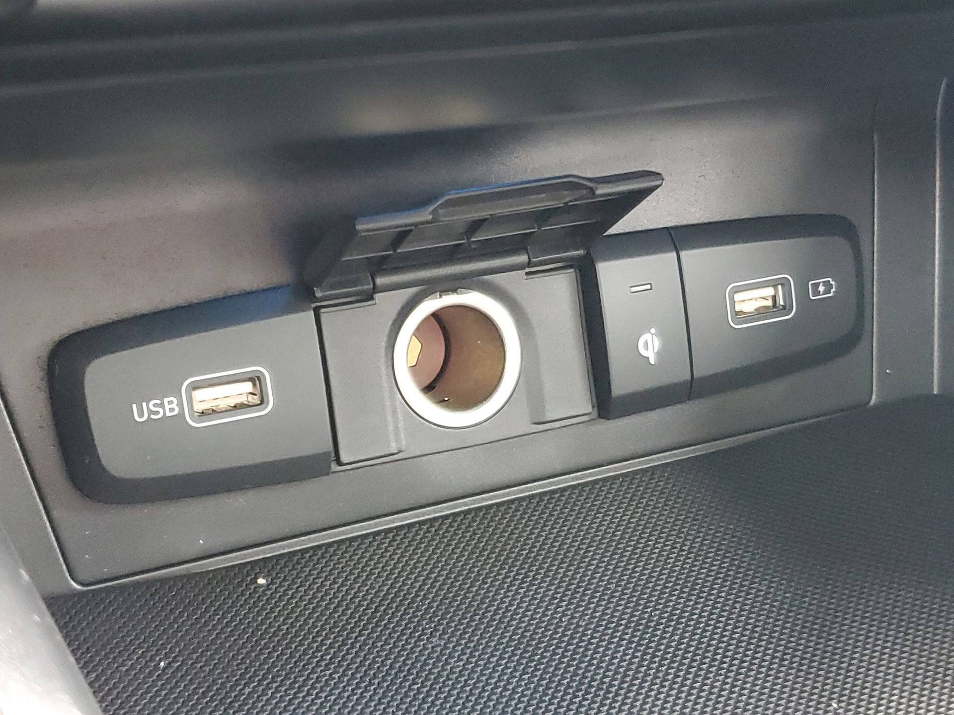 Used 2023 Hyundai Tucson Limited image 31