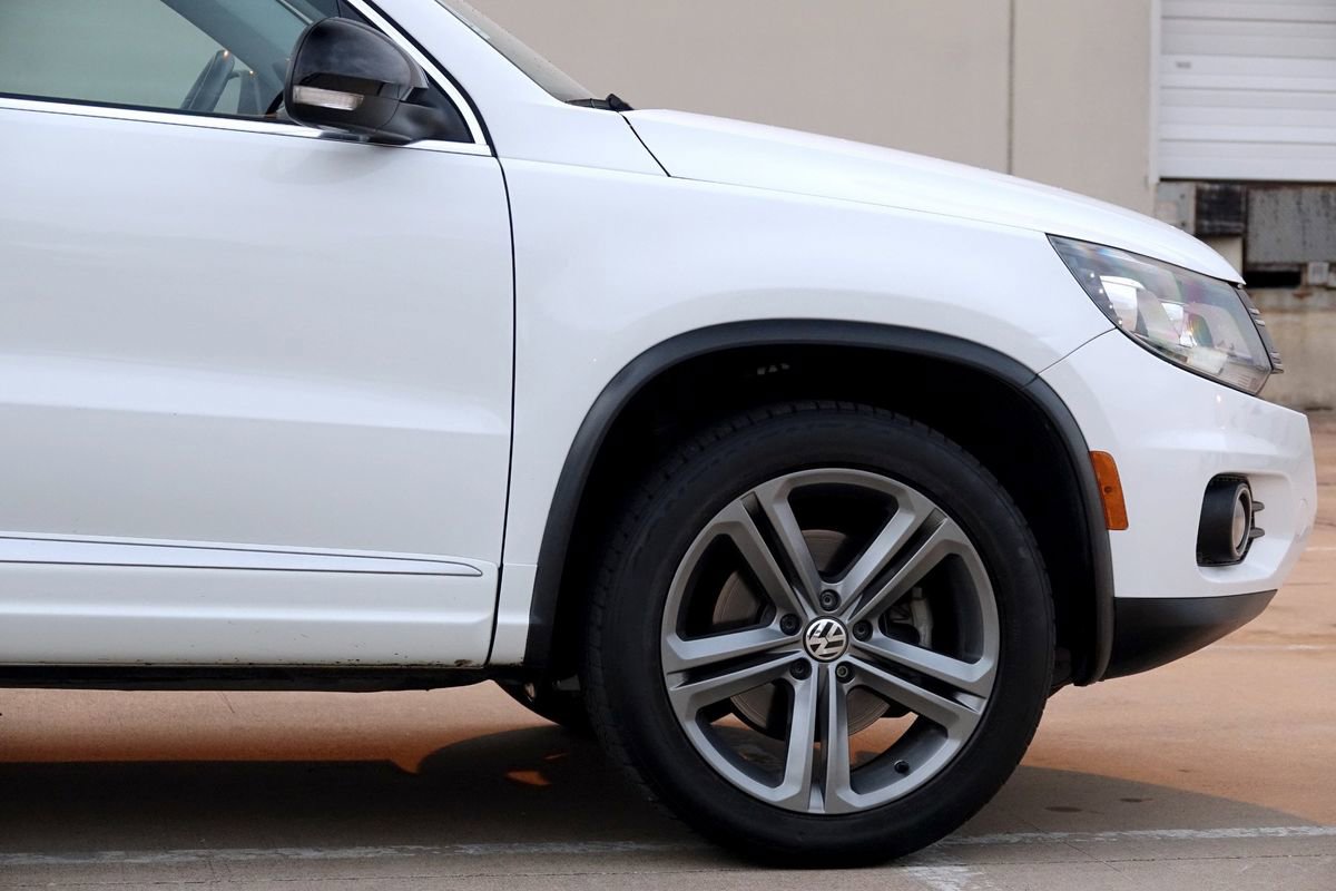 Used 2017 Volkswagen Tiguan Sport image 28