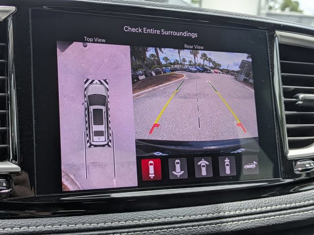 Used 2024 Chrysler Pacifica Touring-L AWD/4WD image 25