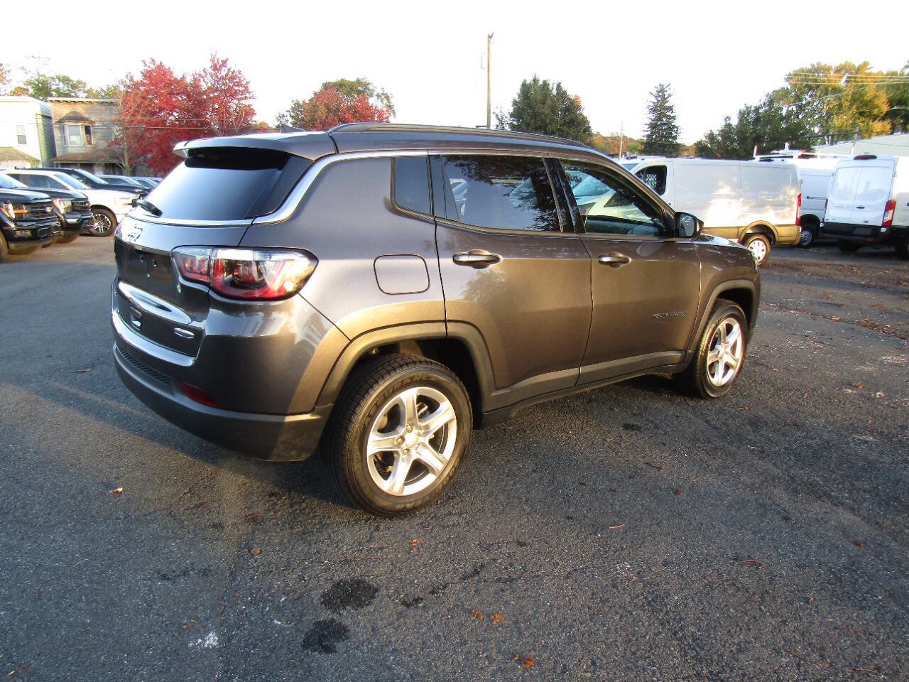 Used 2024 Jeep Compass Latitude AWD/4WD image 32