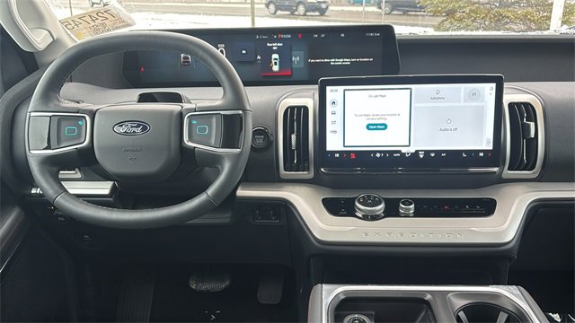 Used 2025 Ford Expedition Active image 7