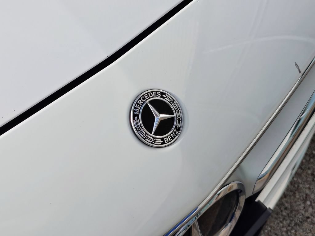Used 2025 Mercedes-Benz C 300 4MATIC Sedan image 14