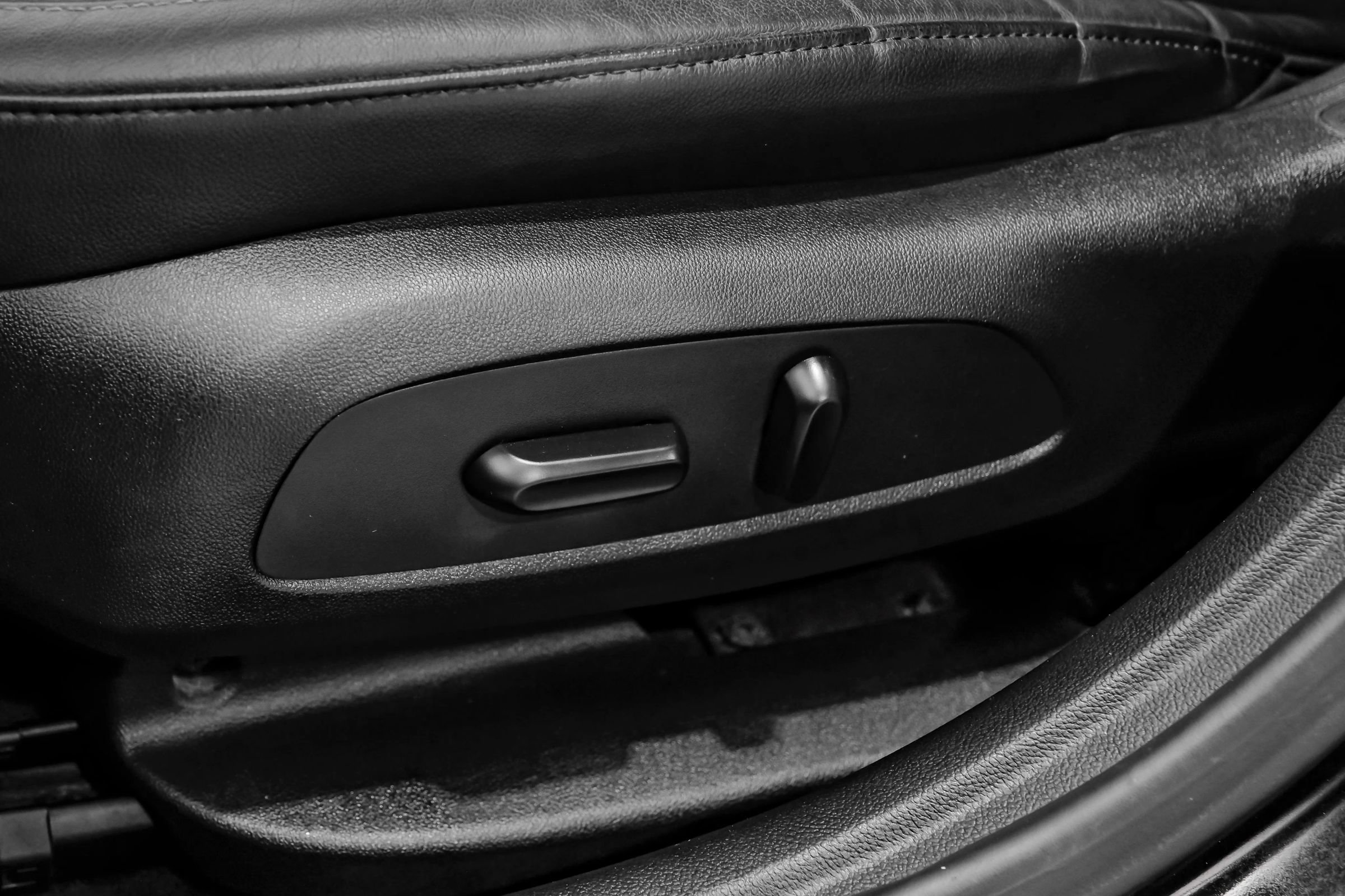 Used 2016 Chevrolet Cruze Premier image 32