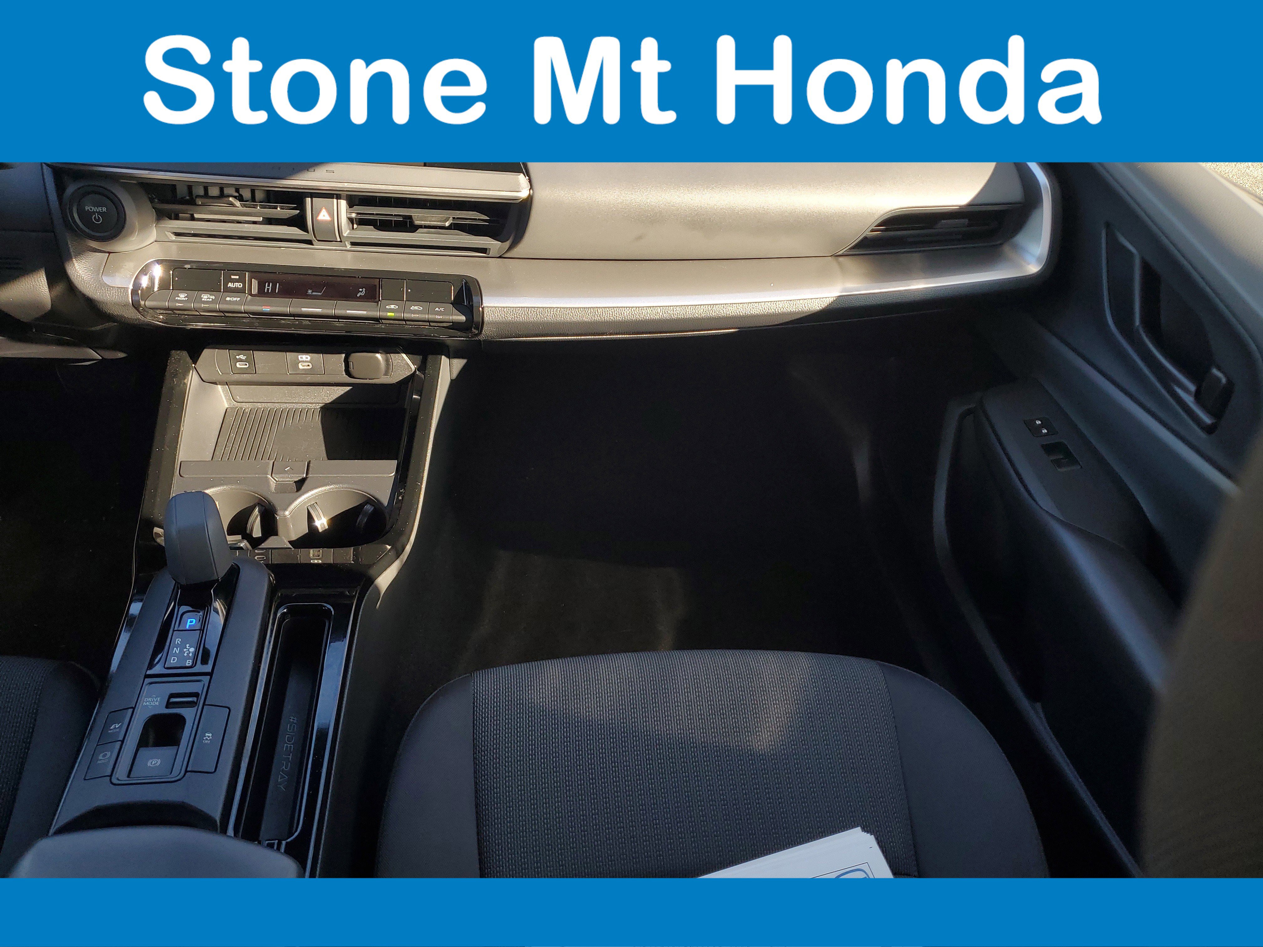 Used 2024 Toyota Prius LE image 15