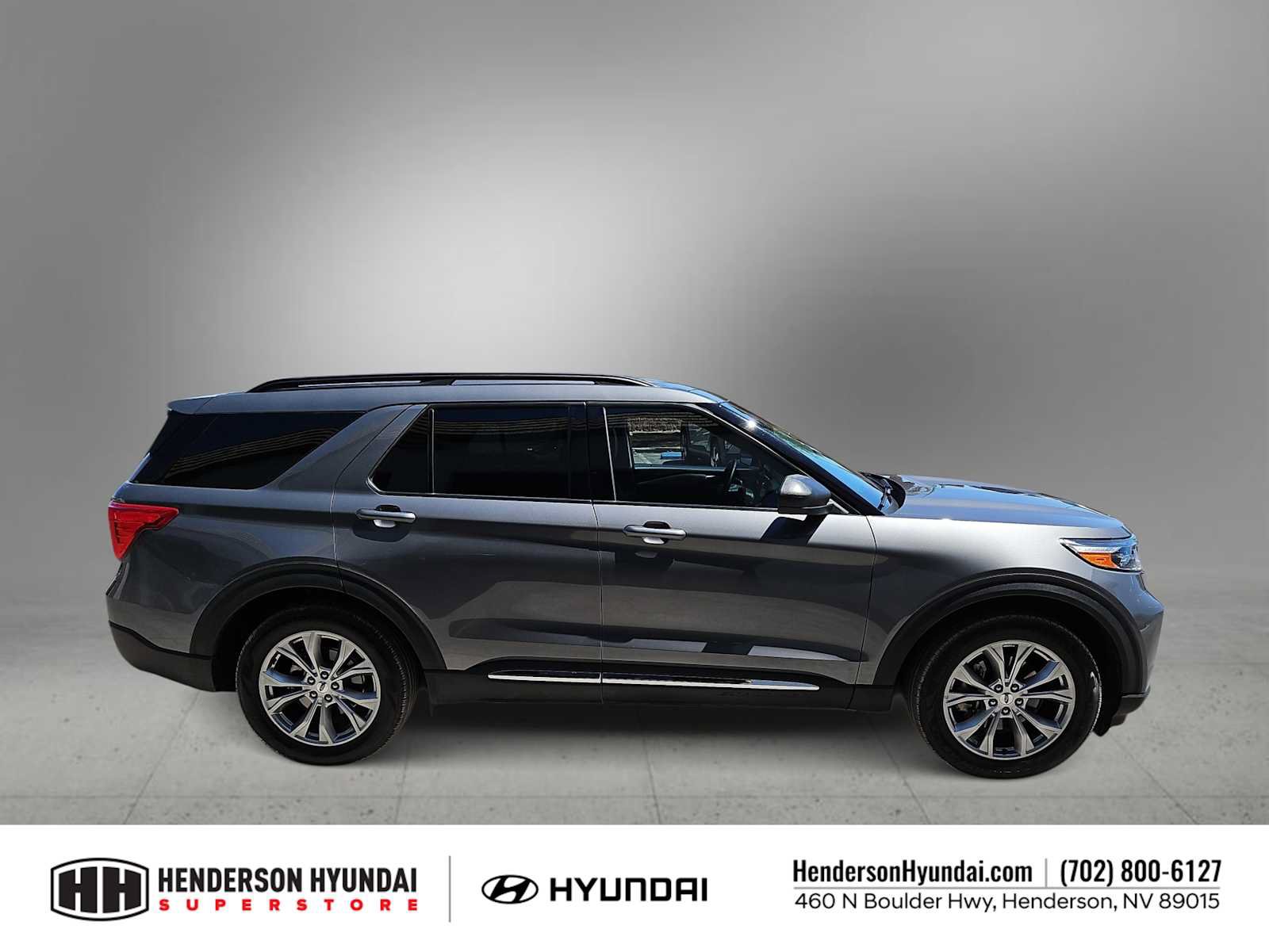 Used 2023 Ford Explorer XLT w/ Equipment Group 202A RWD image 9