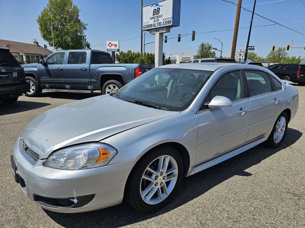 Used 2009 Chevrolet Impala LTZ image 2