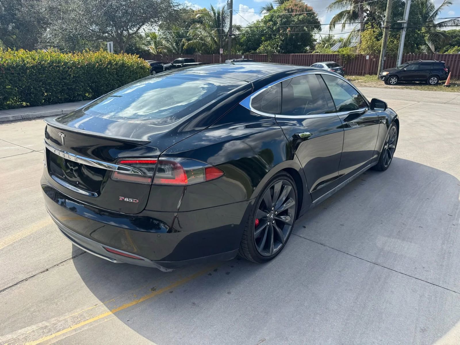 Used 2015 Tesla Model S 70D image 7