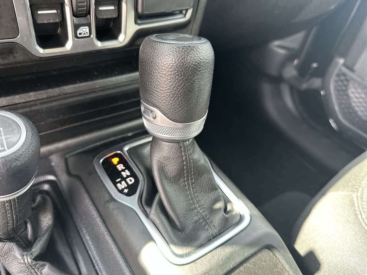 Used 2022 Jeep Wrangler Unlimited Sport AWD/4WD image 26