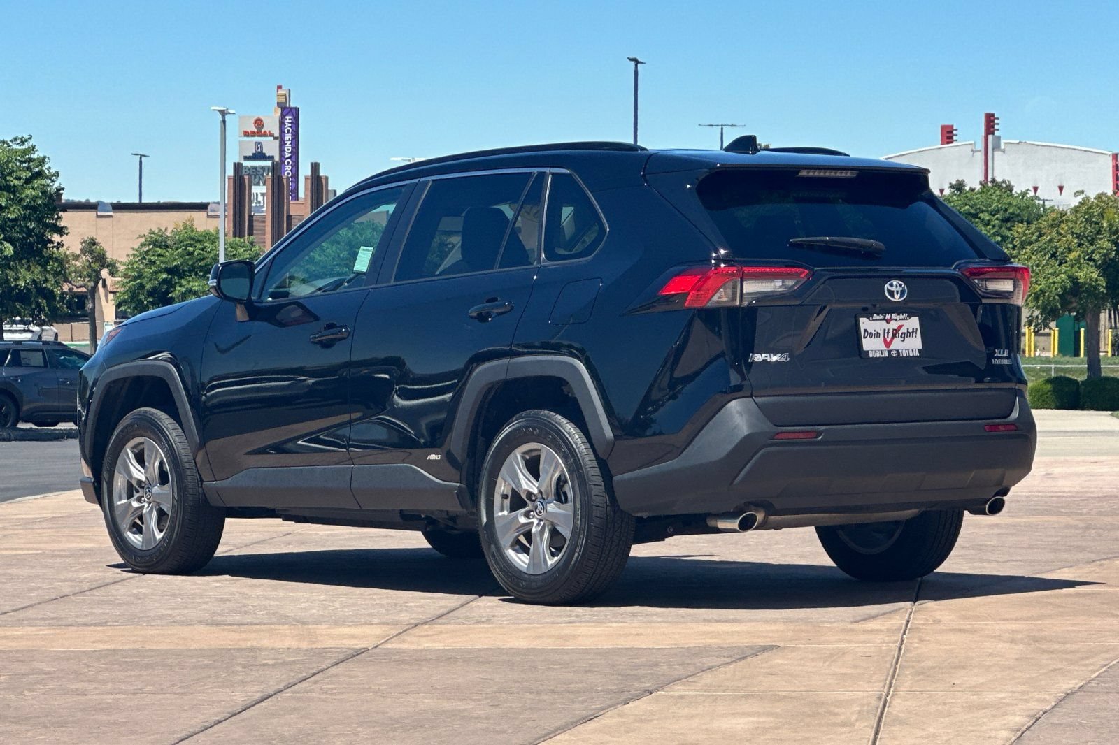 Used 2024 Toyota RAV4 XLE w/ Convenience Package AWD/4WD image 6