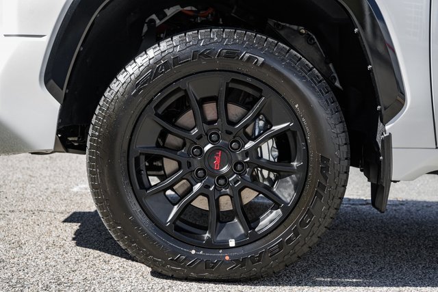 New 2026 Toyota Tundra Platinum w/ TRD Off-Road Package image 17