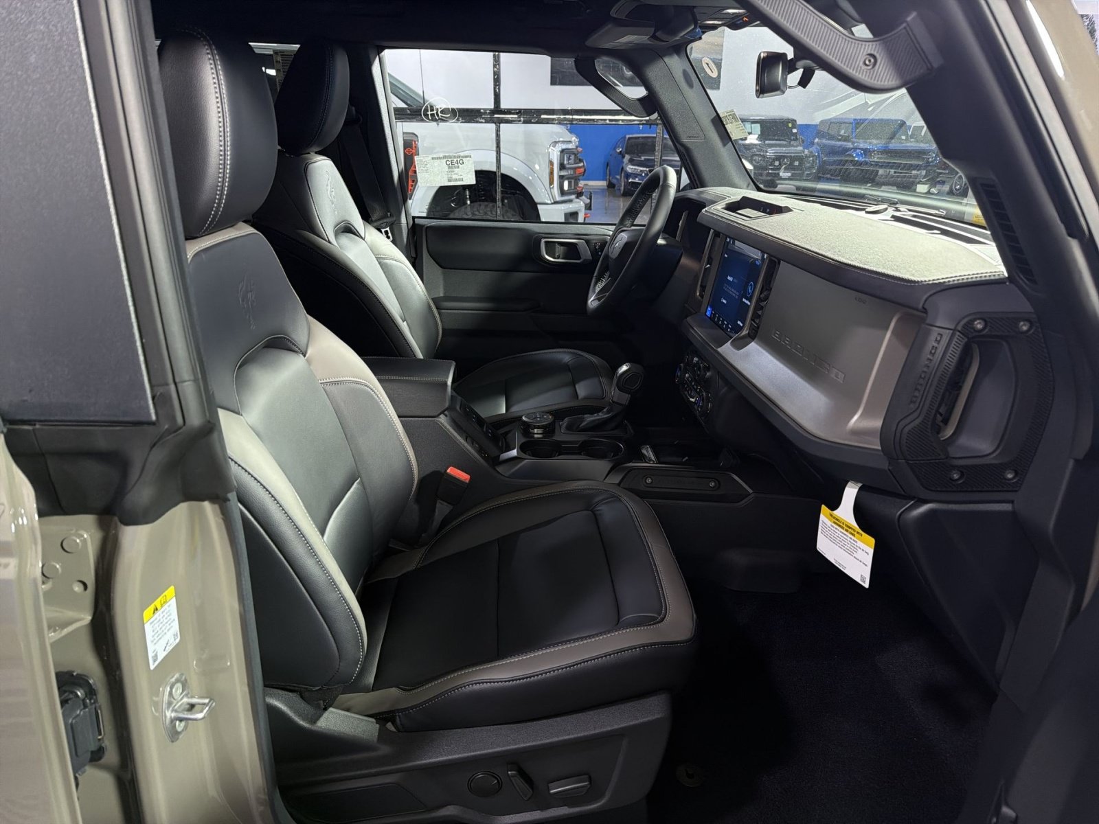New 2026 Ford Bronco Outer Banks AWD/4WD image 25