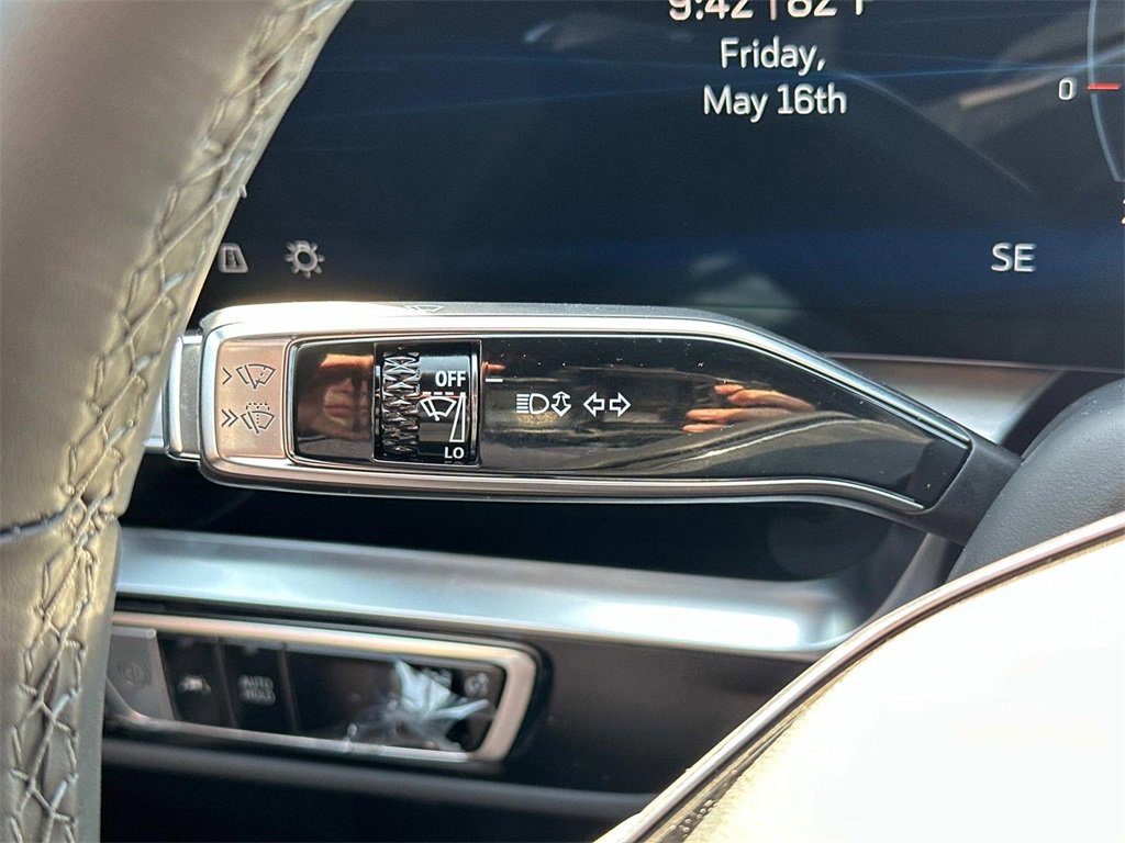 New 2025 Cadillac Lyriq Sport image 17