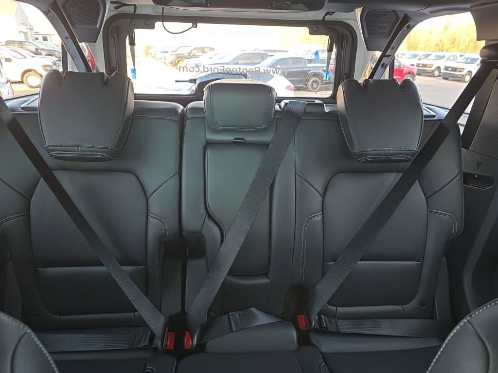 New 2025 Ford Bronco Badlands image 25