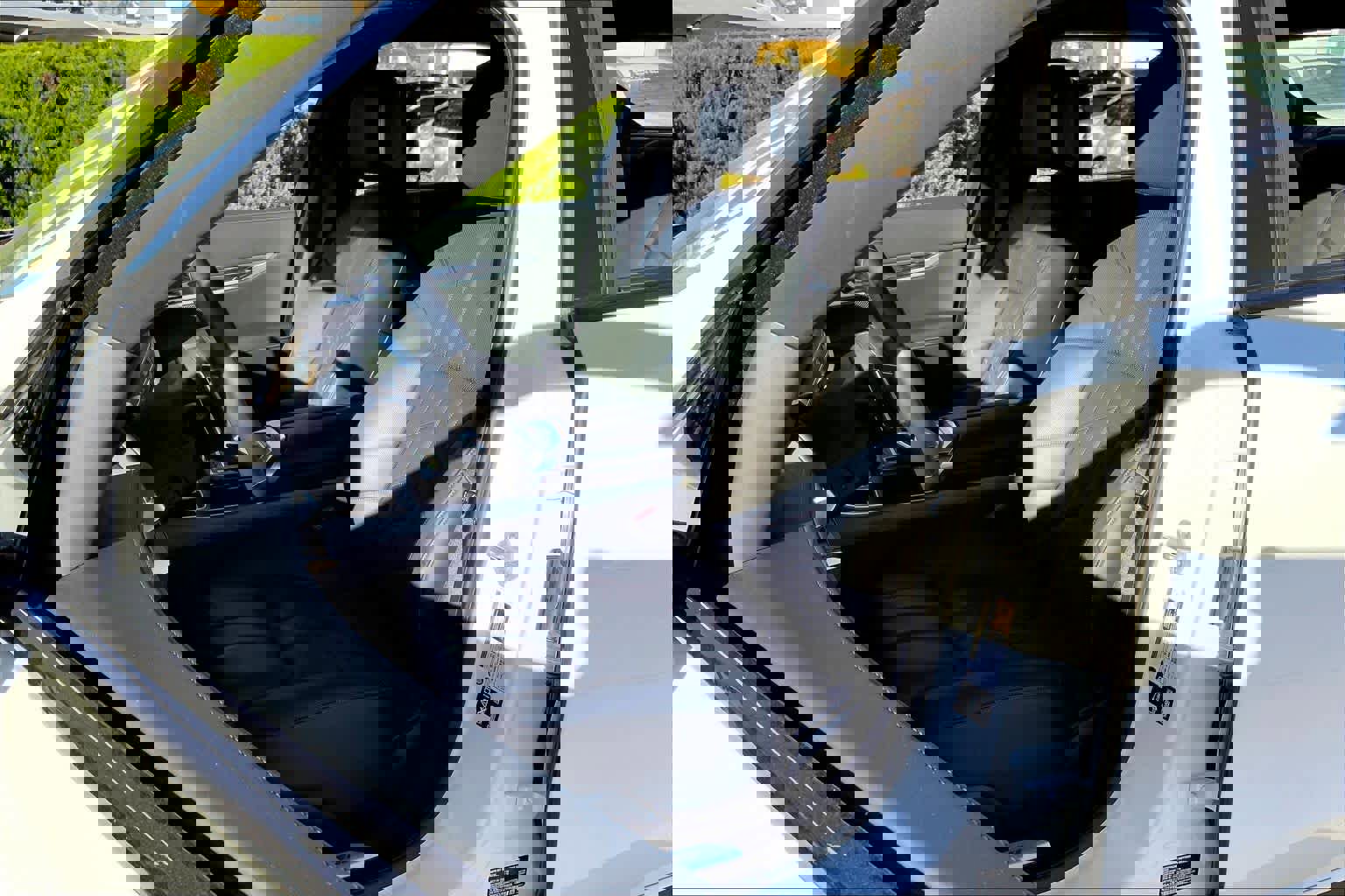 New 2025 BMW 760i xDrive w/ Luxury Rear Seating Package image 9