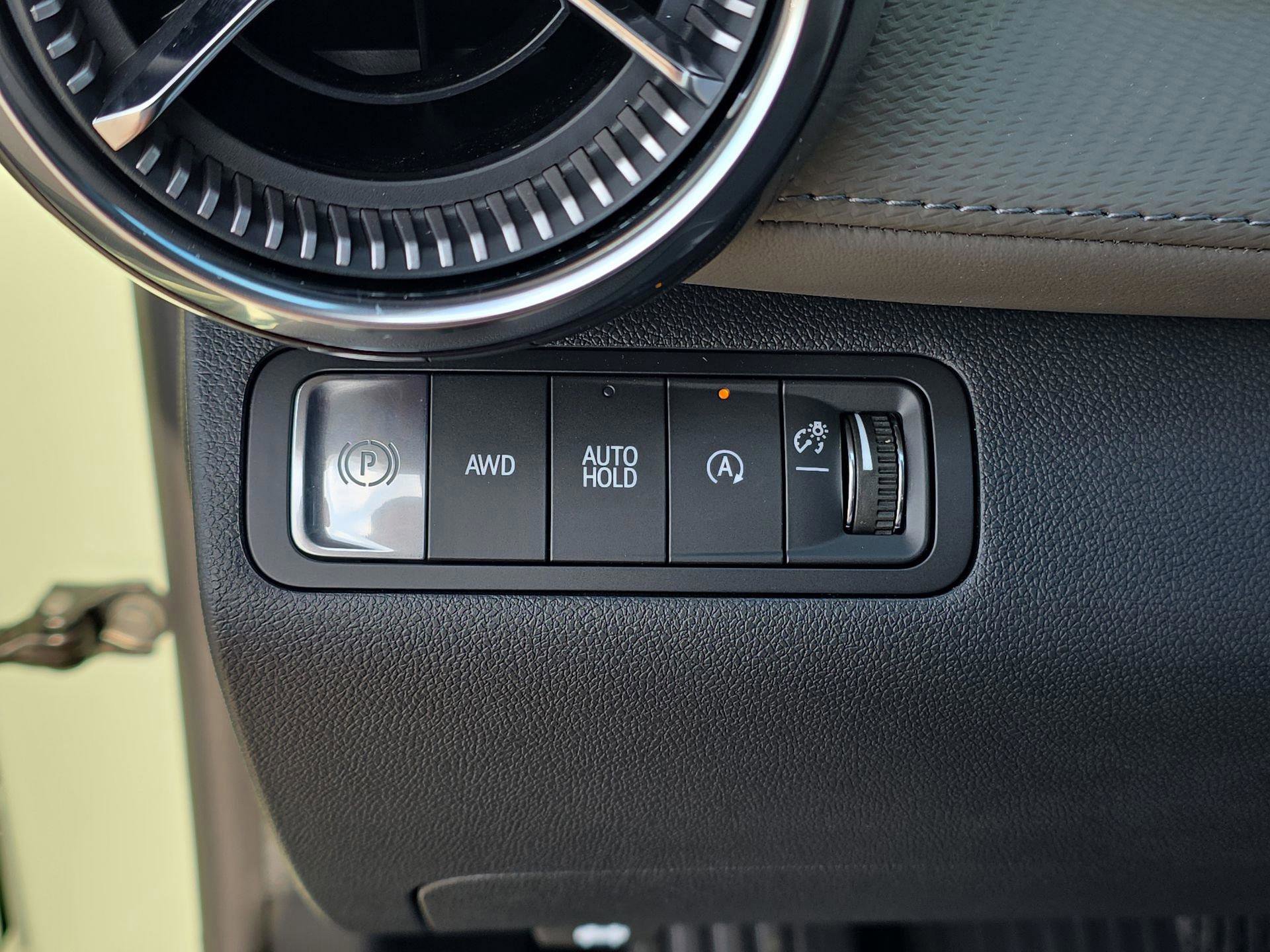 New 2026 Chevrolet Equinox LT w/ Convenience Package II image 15