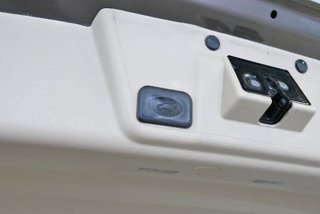 Used 2012 Buick Enclave Leather w/ Trailering Provision Package image 16