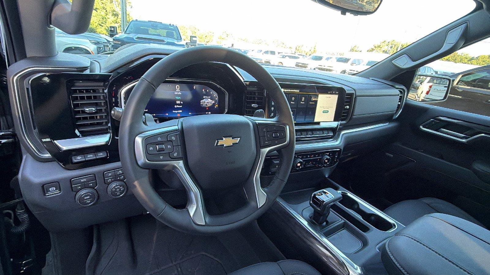 New 2026 Chevrolet Silverado 1500 LTZ w/ LTZ Premium Package AWD/4WD image 22