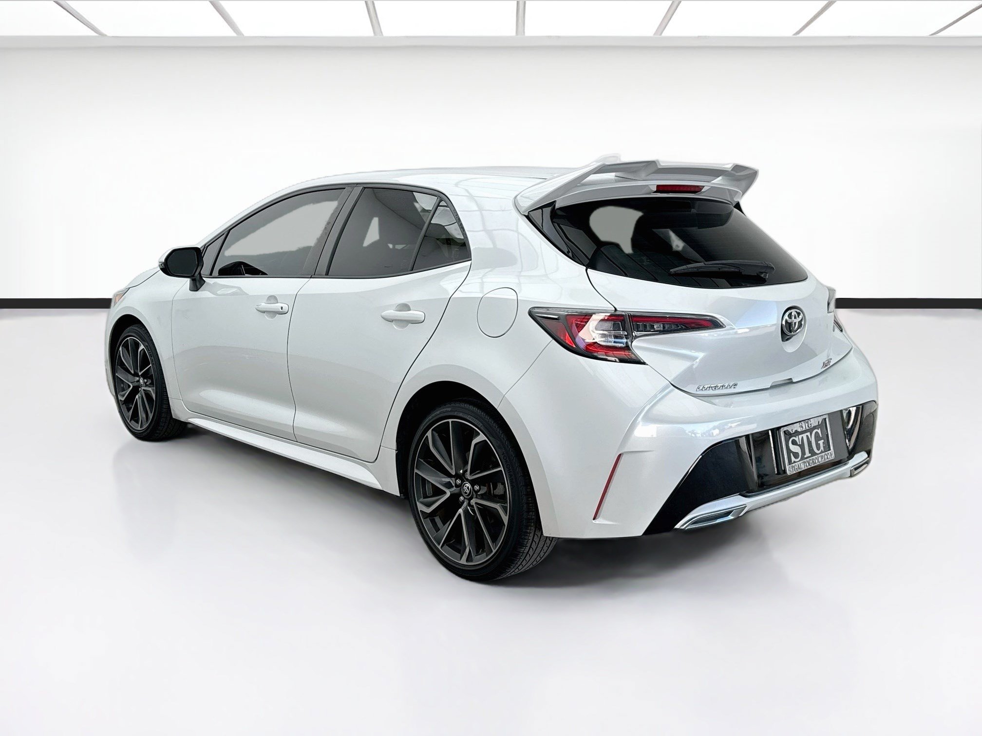 Used 2022 Toyota Corolla XSE FWD image 6