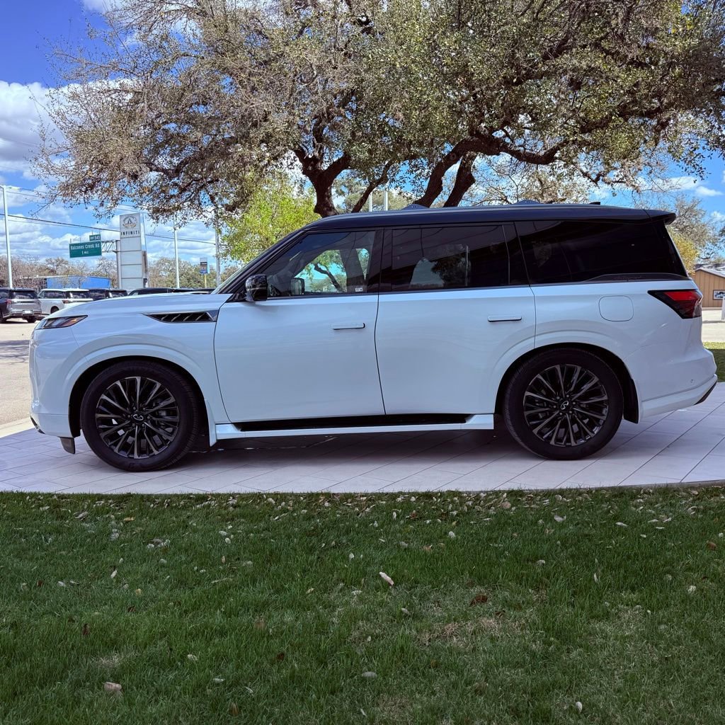 Certified 2026 INFINITI QX80 Autograph image 9