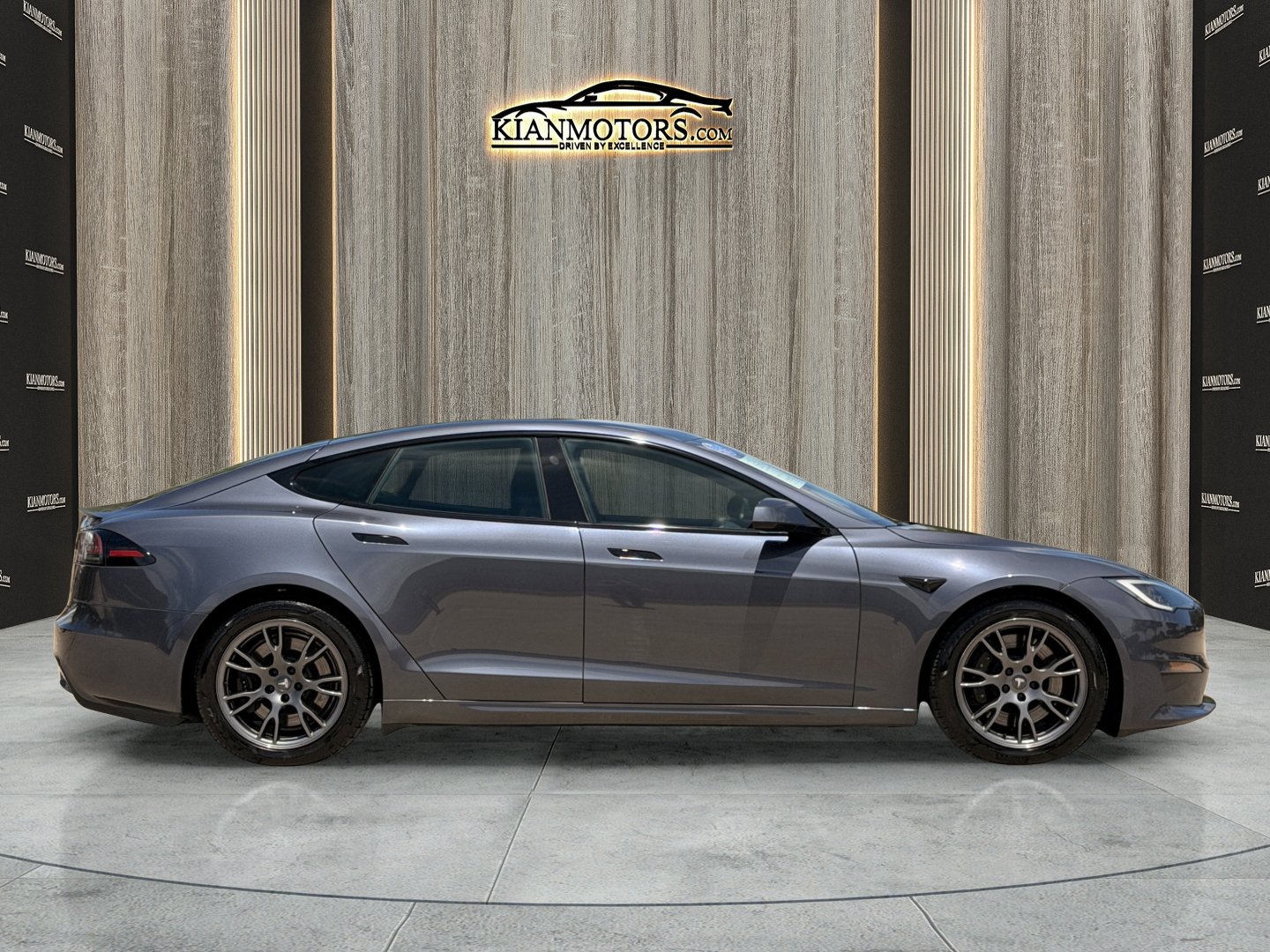 Used 2022 Tesla Model S Plaid AWD/4WD image 11