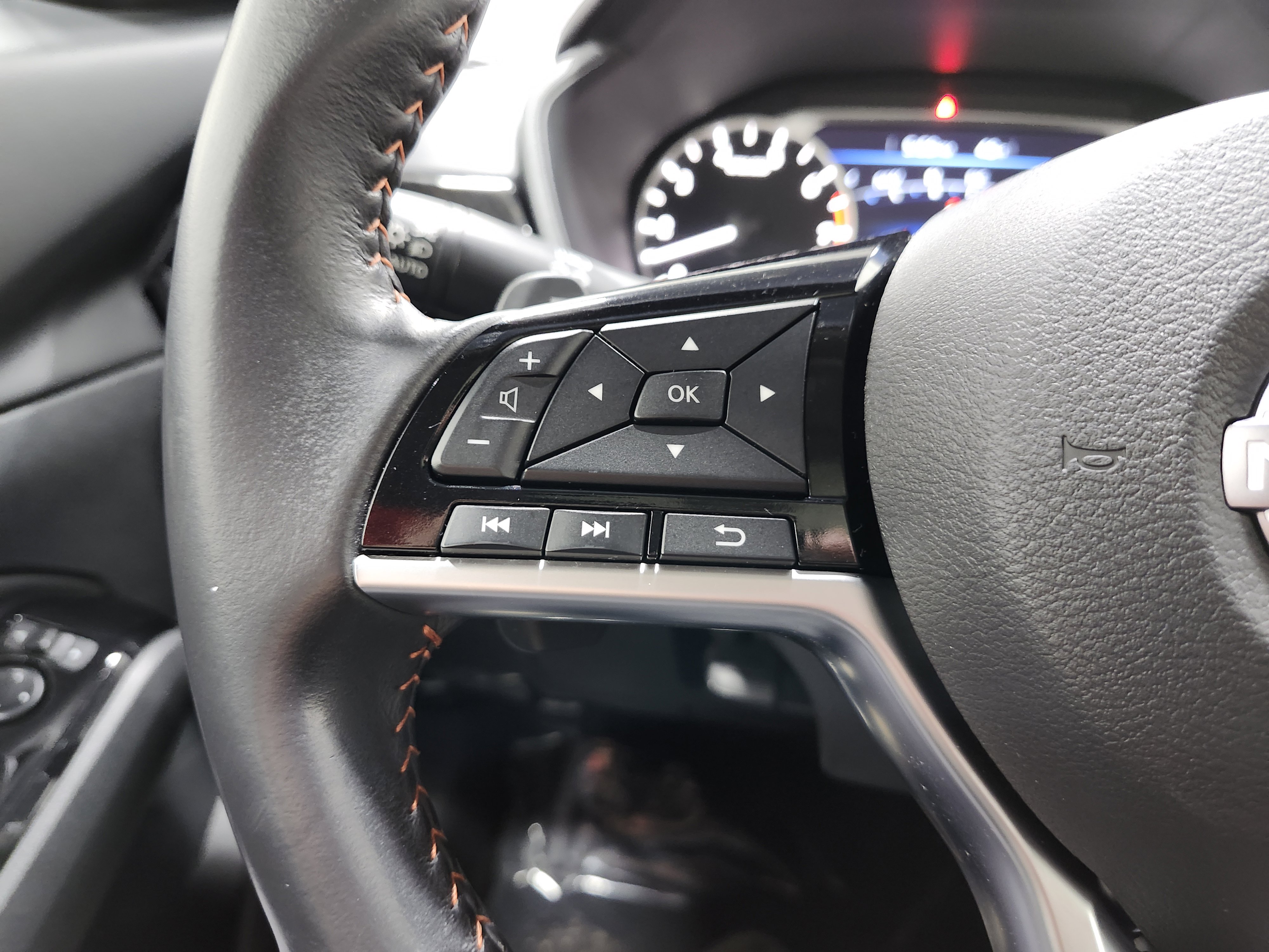 Used 2023 Nissan Altima 2.5 SR w/ SR Premium Package image 38