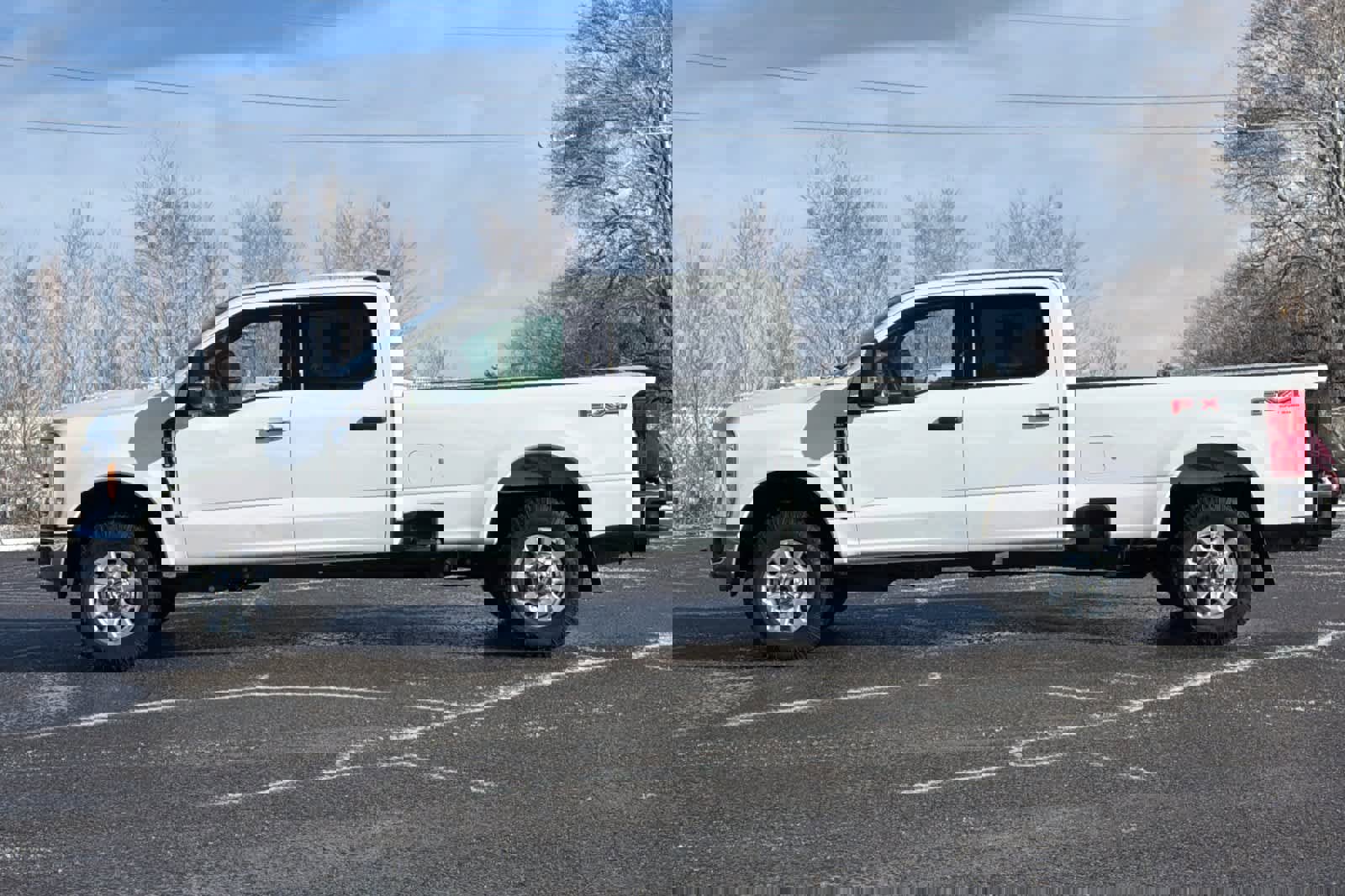 Used 2023 Ford F350 XLT w/ FX4 Off-Road Package image 5