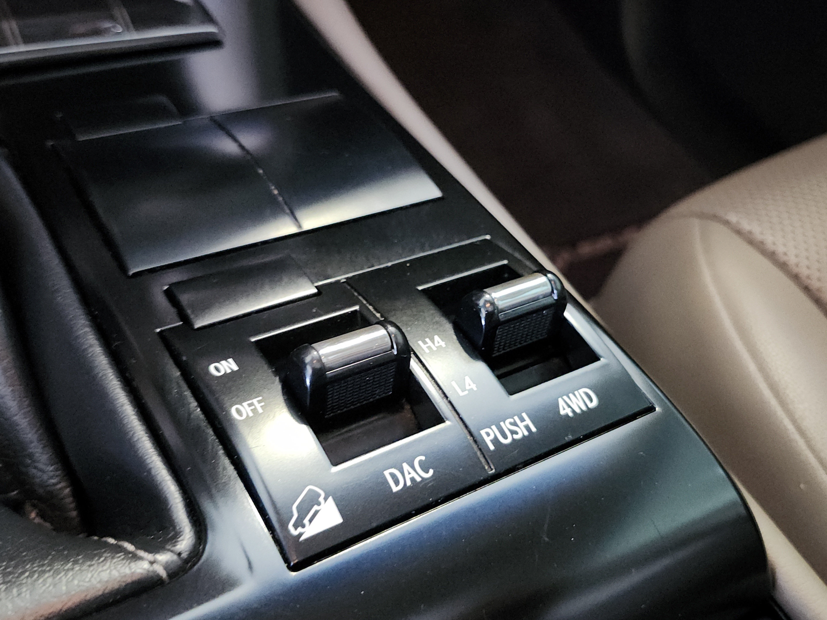 Used 2021 Lexus GX 460 Premium w/ Premium Package AWD/4WD image 28
