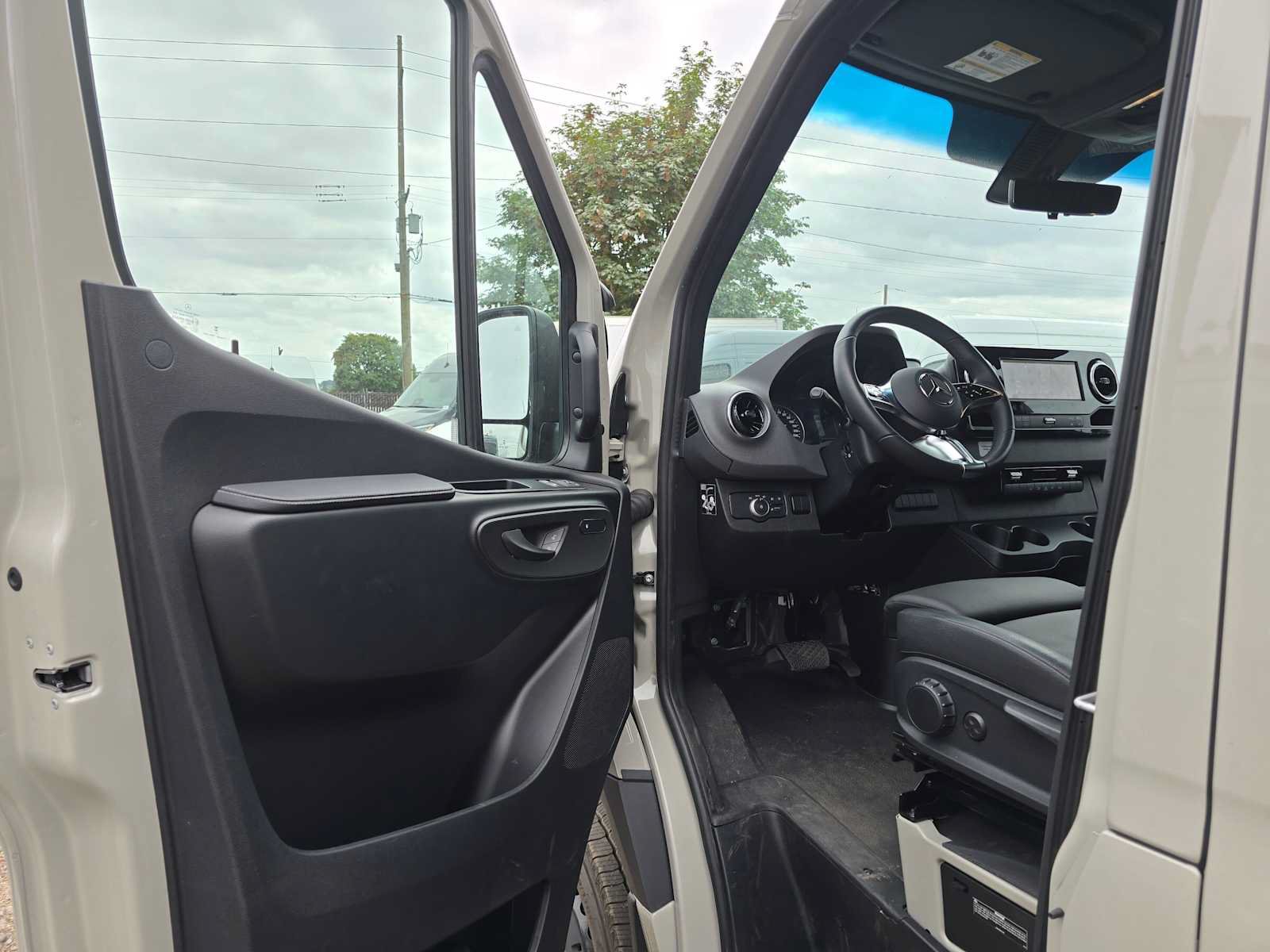 Used 2026 Mercedes-Benz Sprinter 2500 image 20