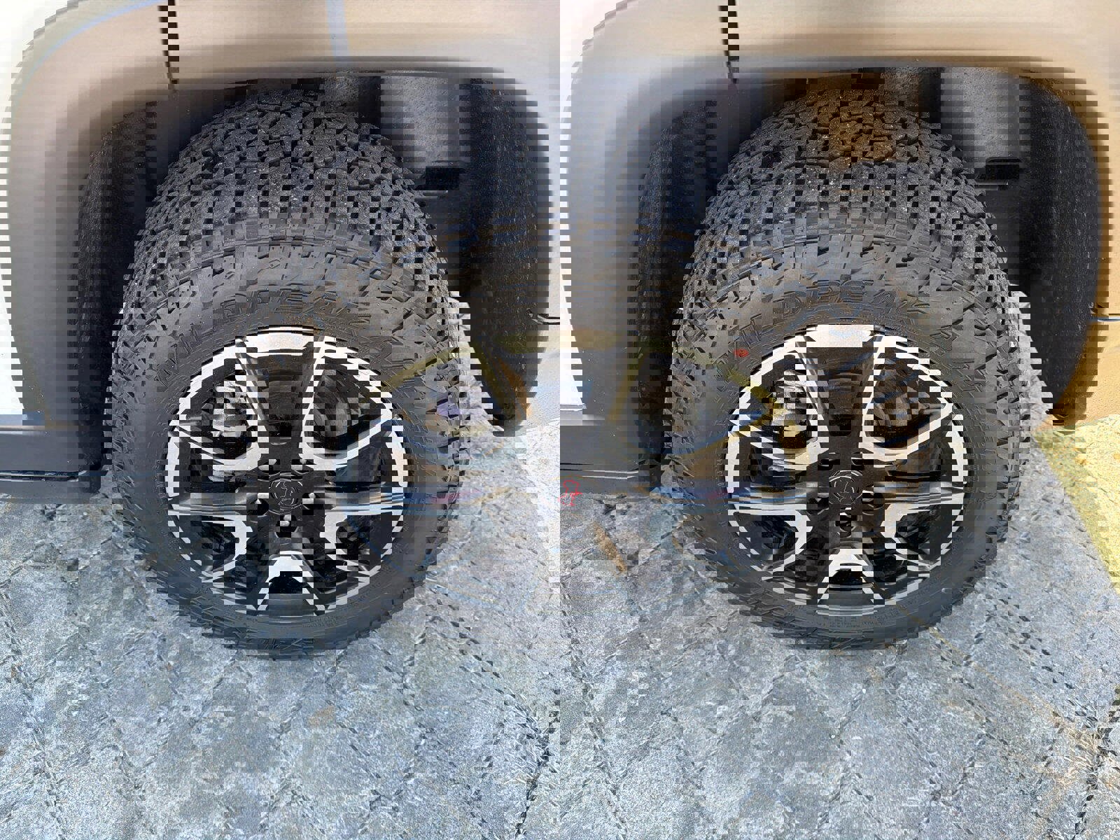 Used 2025 Jeep Compass Trailhawk image 11