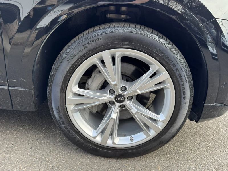 Used 2022 Audi Q8 Premium w/ Convenience Package image 32