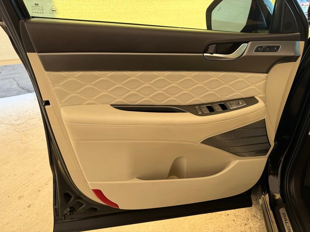 Used 2021 Hyundai Palisade Calligraphy image 25