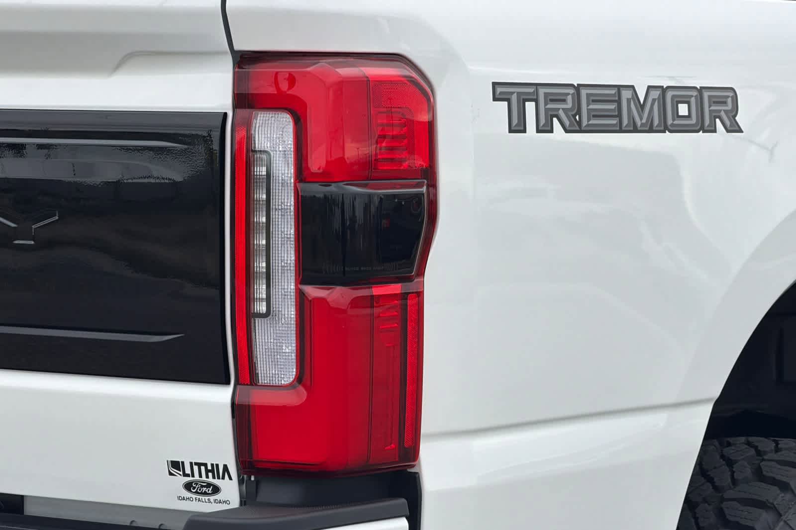 New 2026 Ford F350 Platinum w/ Tremor Off-Road Package image 34