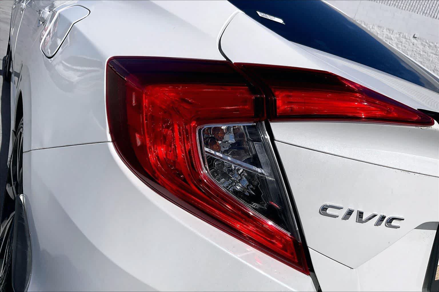 Used 2019 Honda Civic Sport image 32