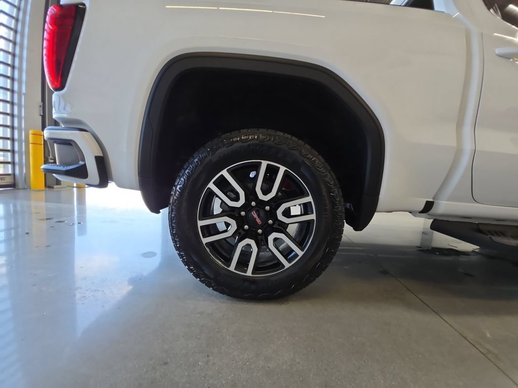 Certified 2025 GMC Sierra 1500 AT4 w/ Technology Package AWD/4WD image 27