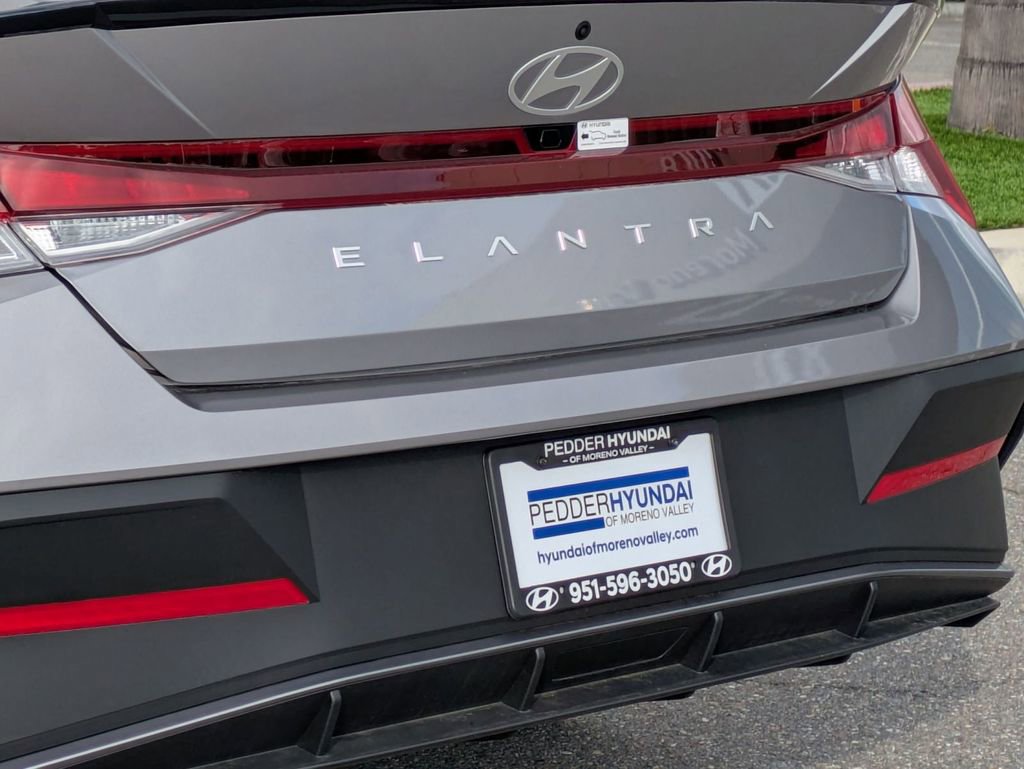 New 2025 Hyundai Elantra Sport image 11