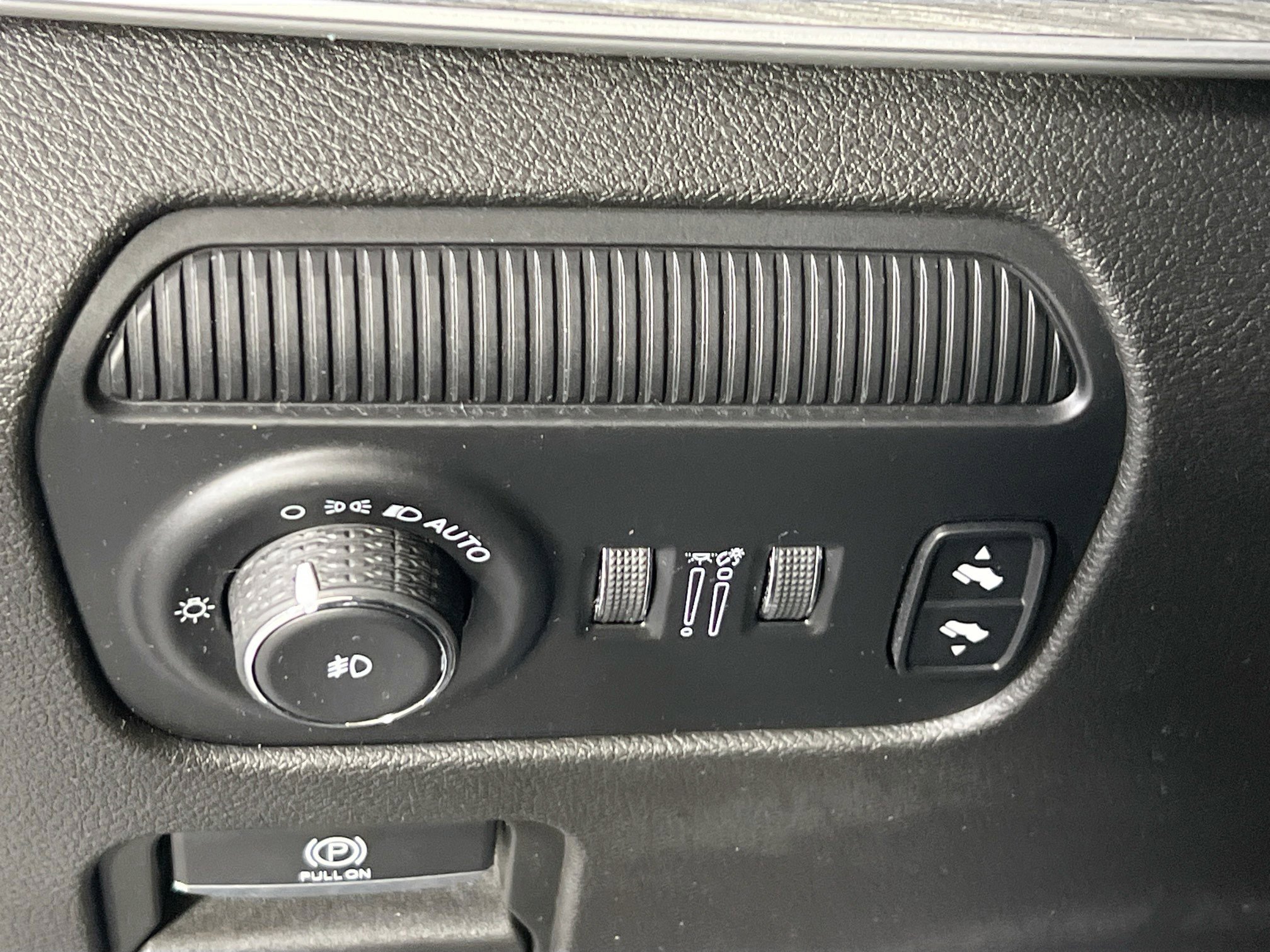 Used 2022 Jeep Wagoneer Series III w/ Convenience Group I image 10