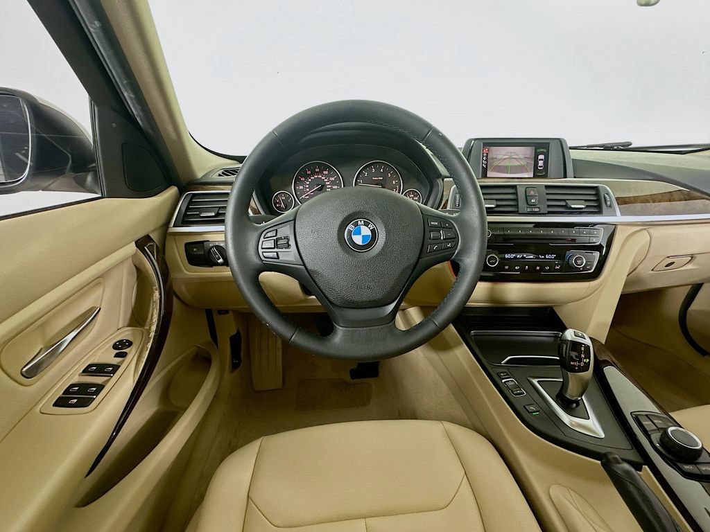 Used 2016 BMW 320i Sedan RWD image 22