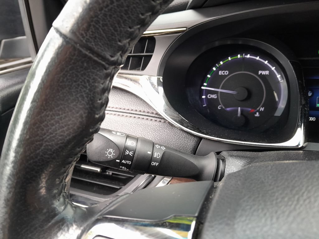 Used 2014 Toyota Avalon XLE Touring FWD image 23