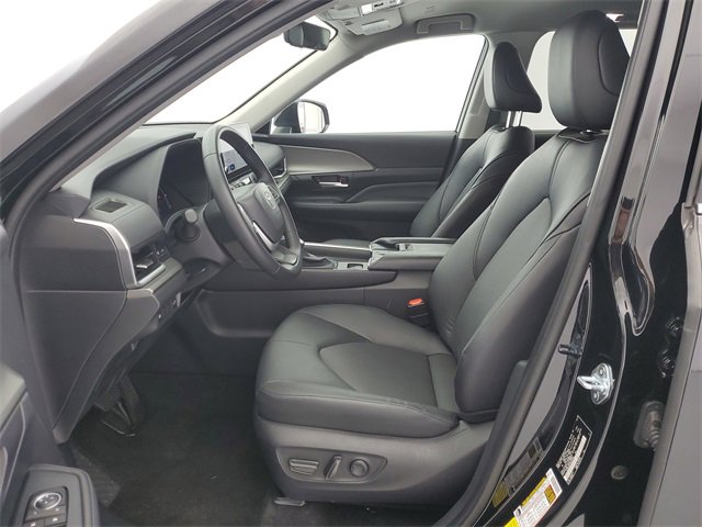 Used 2025 Toyota Grand Highlander FWD image 19