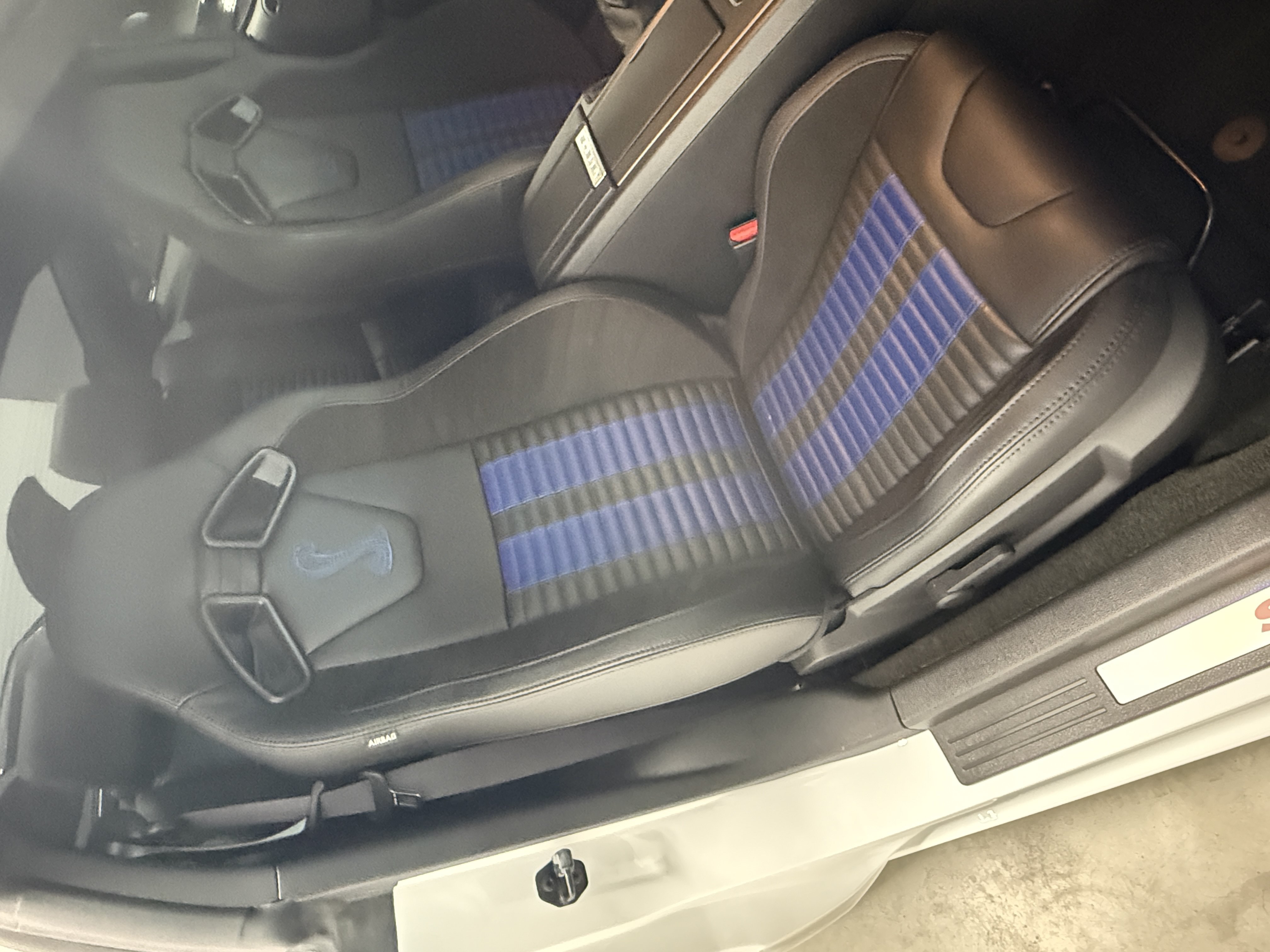 Used 2014 Ford Mustang Shelby GT500 w/ Equipment Group 821A RWD image 70