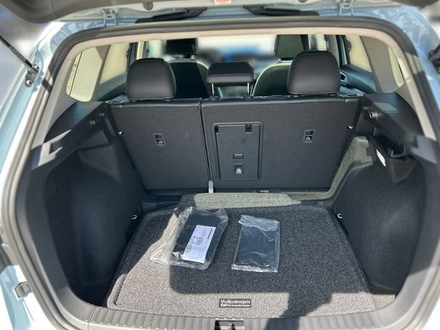 New 2026 Volkswagen Taos SE FWD image 24