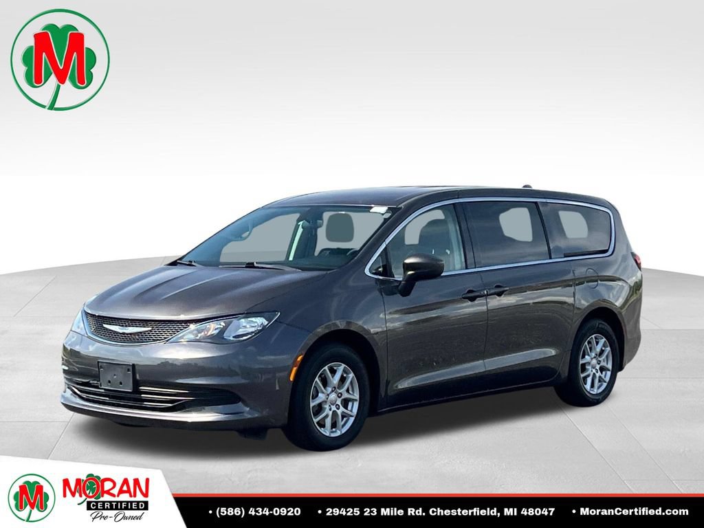 Used 2020 Chrysler Voyager LX FWD image 1