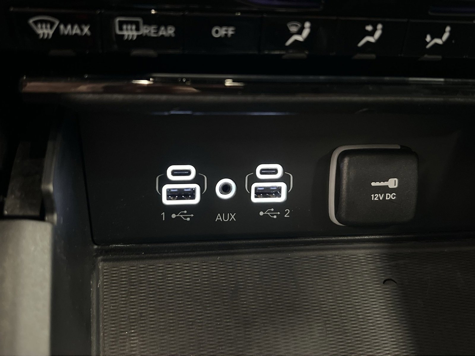 Used 2024 Jeep Grand Cherokee Limited w/ Luxury Tech Group II image 30