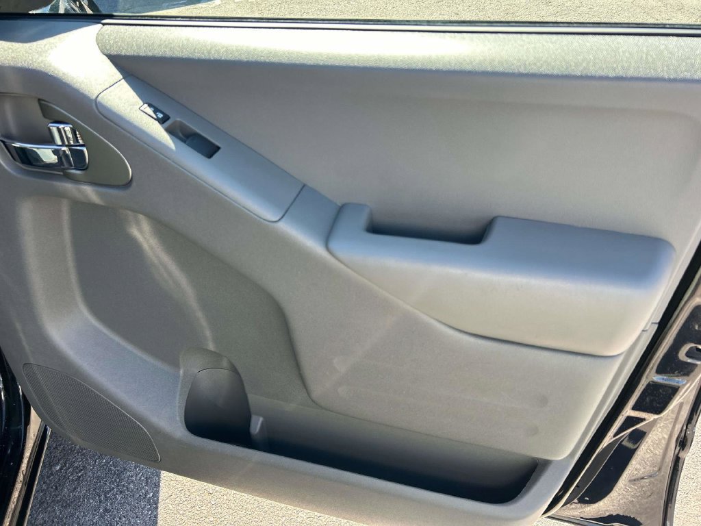 Used 2020 Nissan Frontier SV w/ Midnight Edition Floor Mats RWD image 24